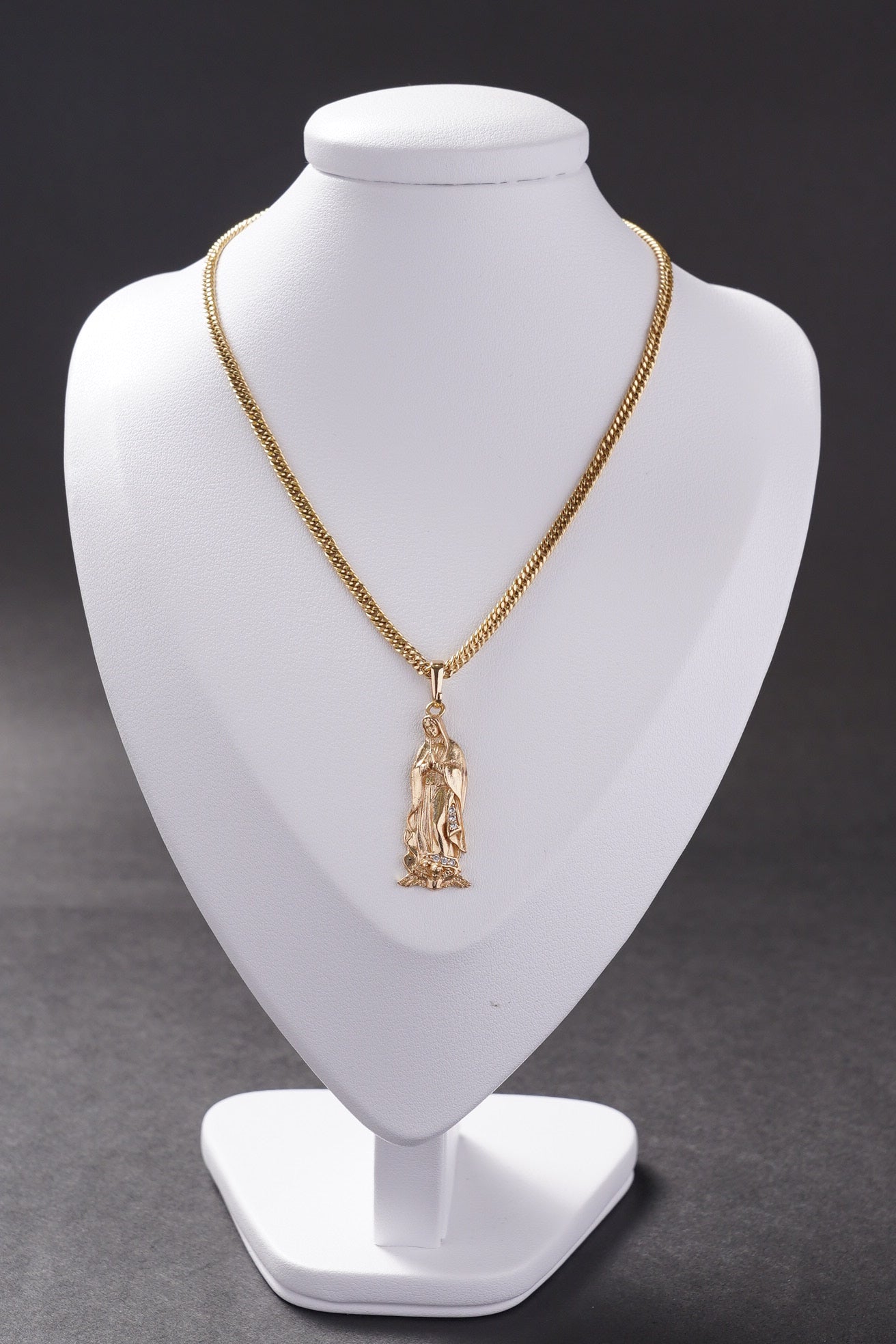 cadena  cubana con dije