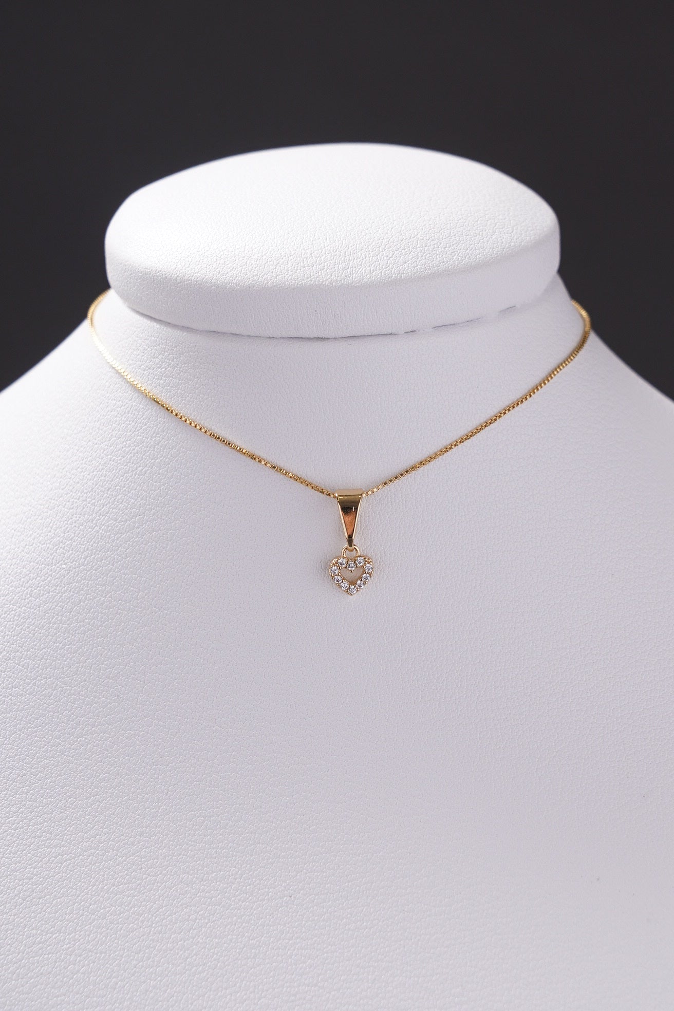 dije corazón circones